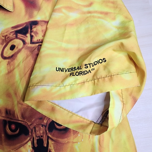 Vintage 90's Terminator 2 Shirt Rare Button Down T-shirt Universal Studios Retro - Picture 7 of 11